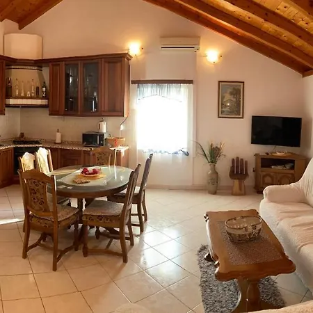 Jukica 2 - 4 Persons *