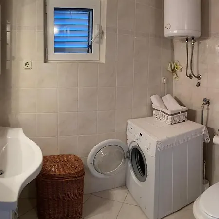 Apartment Jukica 2 - 4 Persons Vis