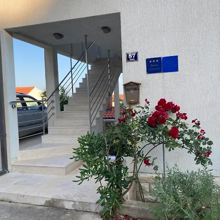 Jukica 2 - 4 Persons Apartment Vis
