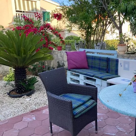 Jukica 2 - 4 Persons Apartment Vis