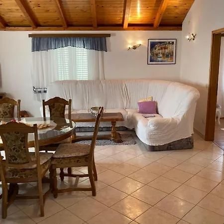 Apartment Jukica 2 - 4 Persons Vis
