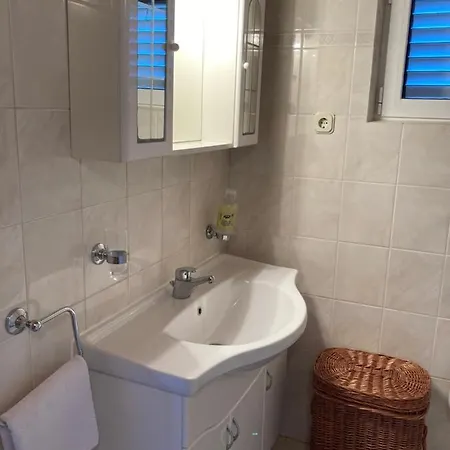Apartment Jukica 2 - 4 Persons Vis